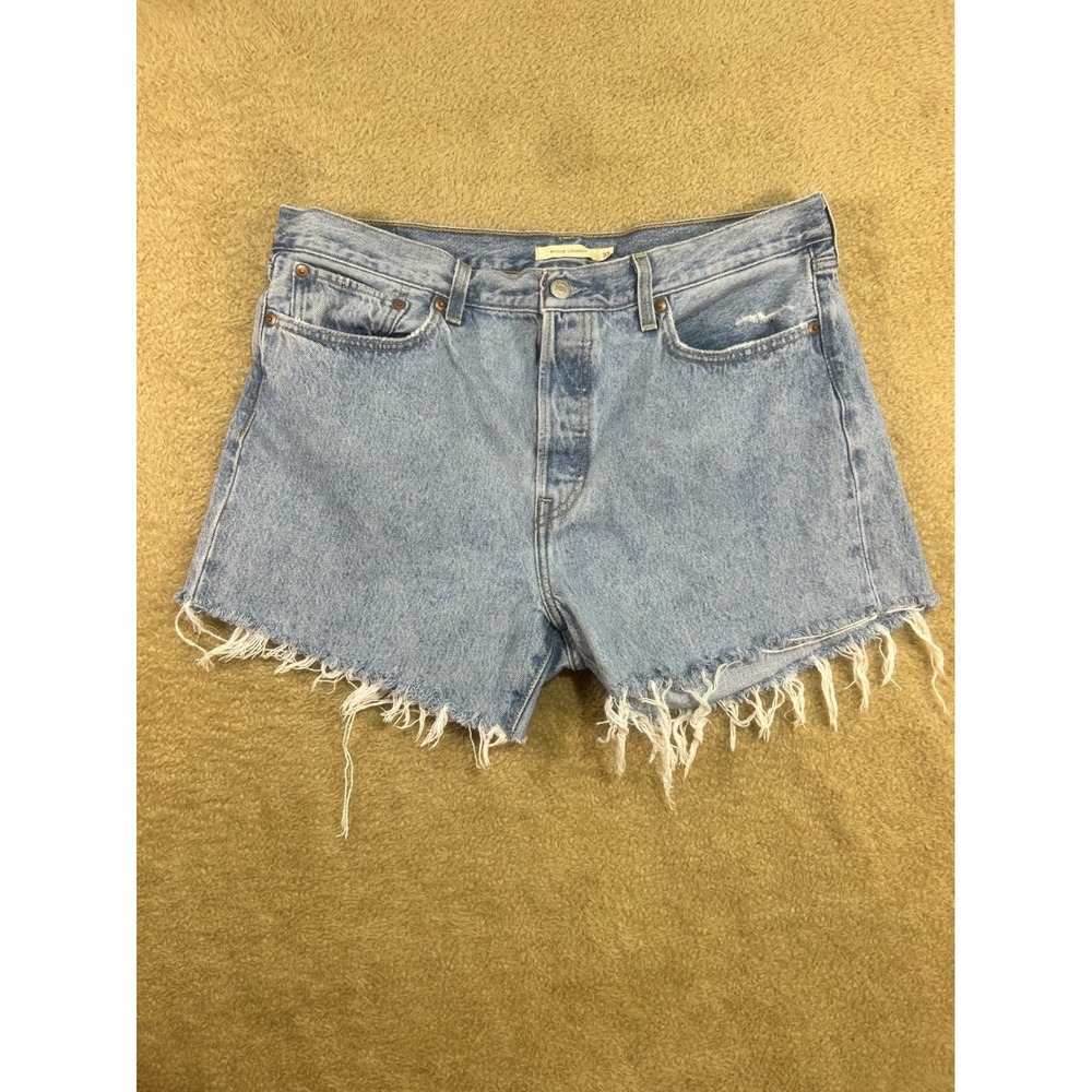 Levi's Wedgie Straight Distressed Women's Shorts Light Wash Size 33 Button Fly